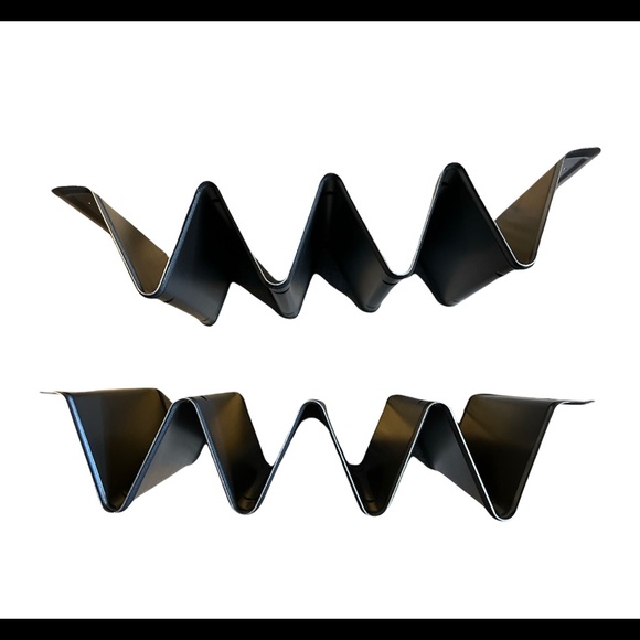 New Pampered Chef V-Shaped Baking Pan Set - Picture 4 of 5